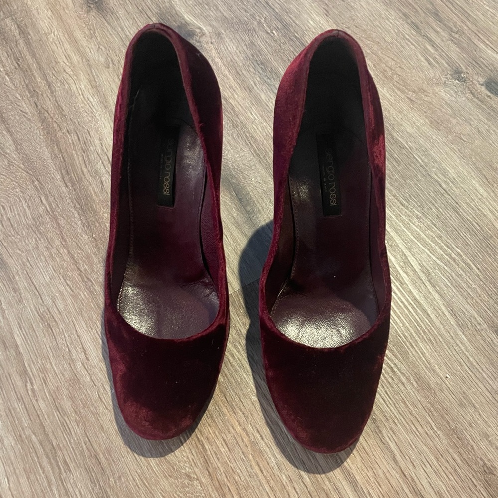 Velvet SergioRossi holiday pumps sz 38